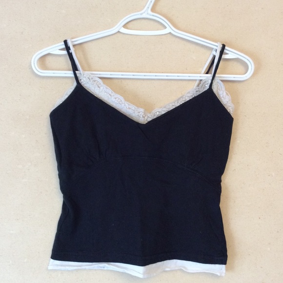 Fairweather Tops - Vintage 90’s 100% cotton lacey layered crop tank